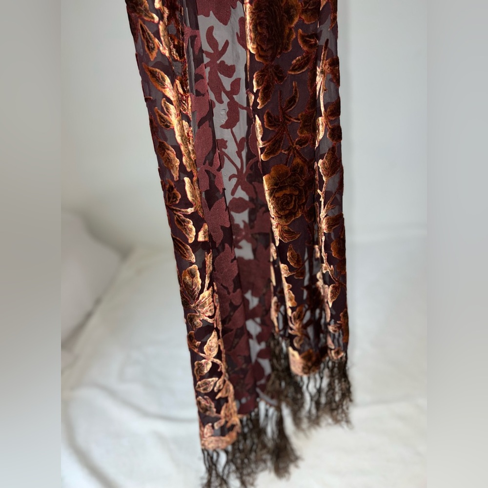 See-through floral scarf/wrap - Picture 8 of 9